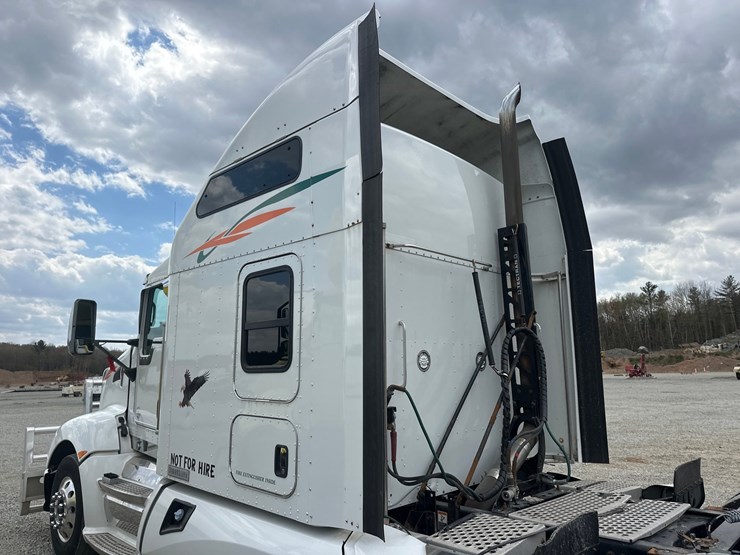 2014-kenworth-t660-image-14