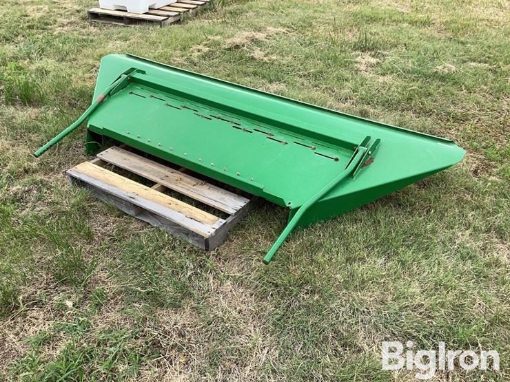 john-deere-9670-combine-tailboard-image-1