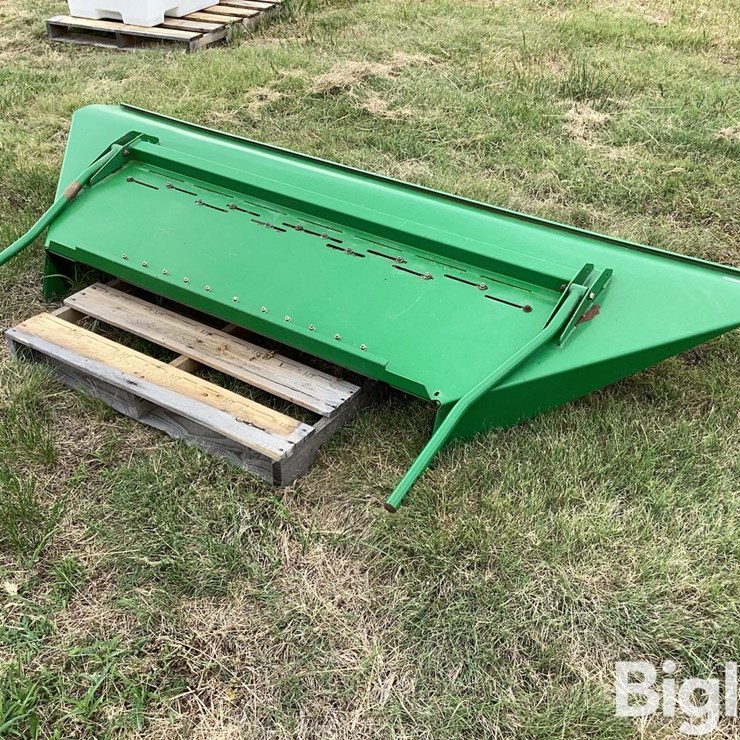 John Deere 9670 Combine Tailboard