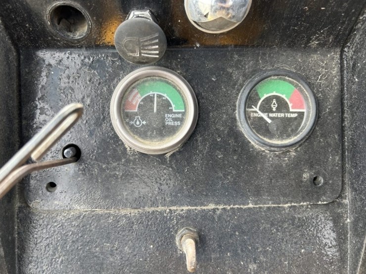 john-deere-740-image-29