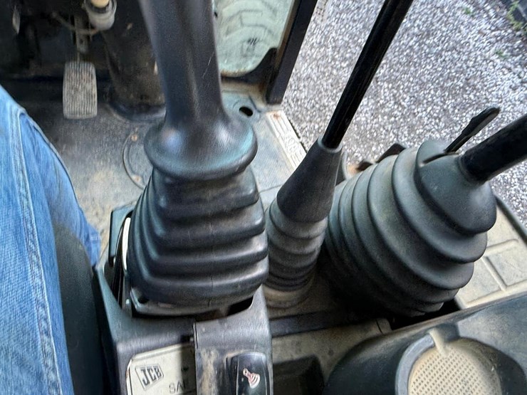 jcb-3cx14-image-27