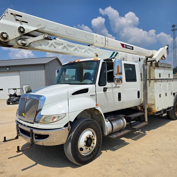 2010 INTERNATIONAL DURASTAR 4400