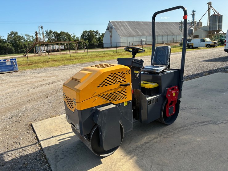 #9943-•-sl-1000-vibratory-road-roller-image-4