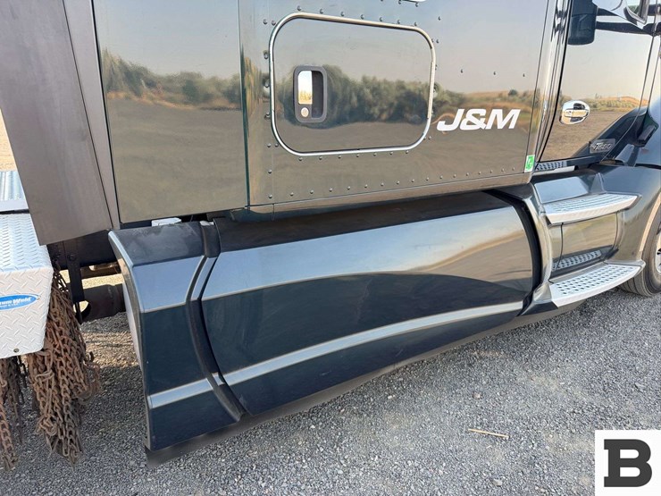 2016-kenworth-t680-image-17