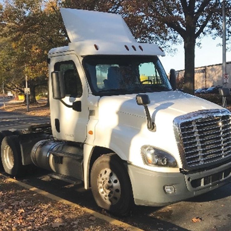 2018 FREIGHTLINER CASCADIA 125
