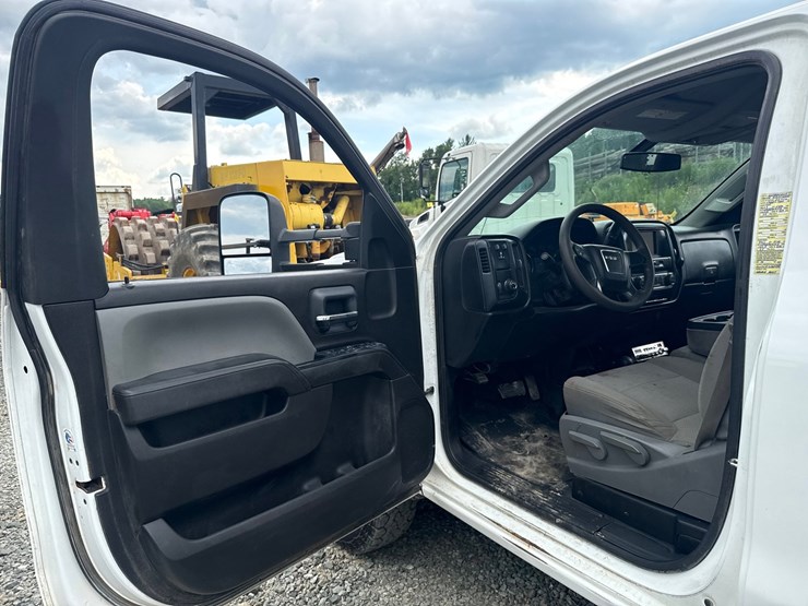 2017-gmc-3500hd-image-61
