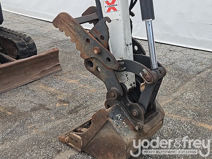2017-bobcat-e32-image-26