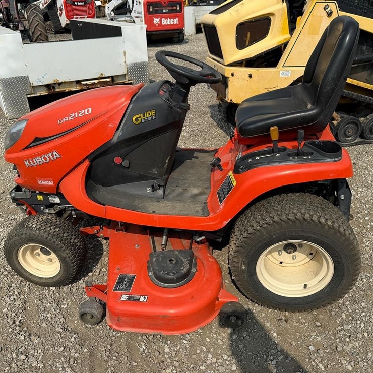 KUBOTA GR2120
