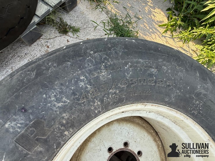 spare-brent-wagon-tire-&-rim-image-15