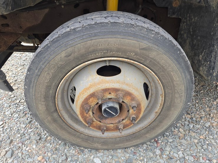 2001-ford-f550-image-61