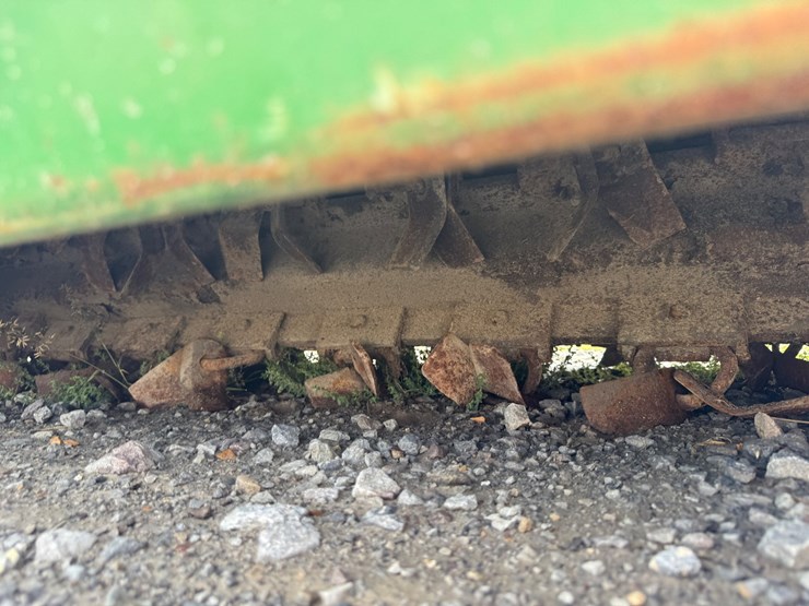 john-deere-520-image-40