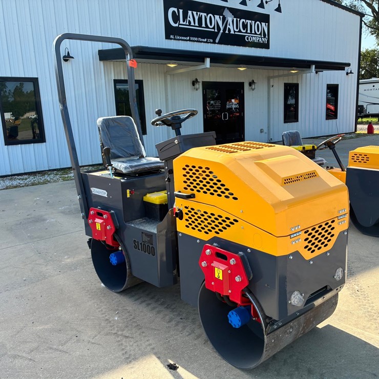 #9943 • SL 1000 vibratory road roller