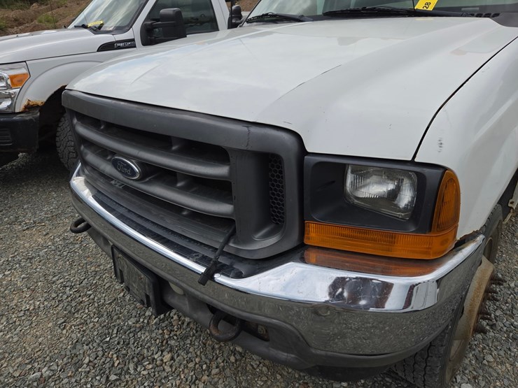 2001-ford-f550-image-10