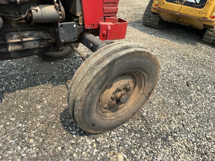 massey-ferguson-165-image-8