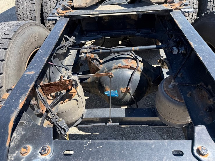2018-kenworth-t680-image-30