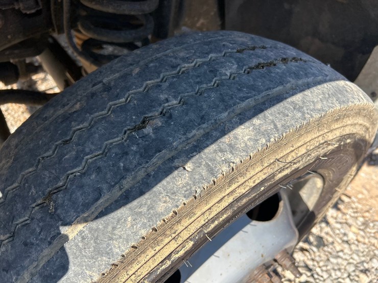 2012-ford-f550-image-54