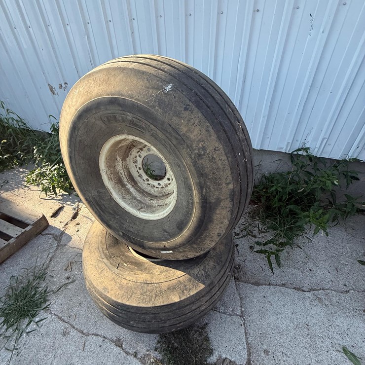 16.5L-16.1 Tires & Rims
