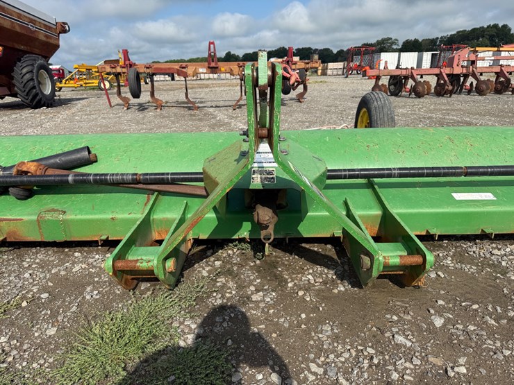 john-deere-520-image-15