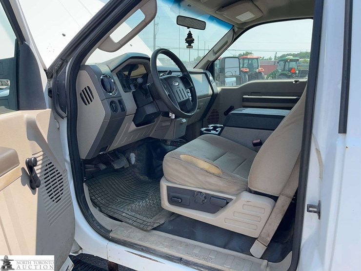 2008-ford-f550-image-10