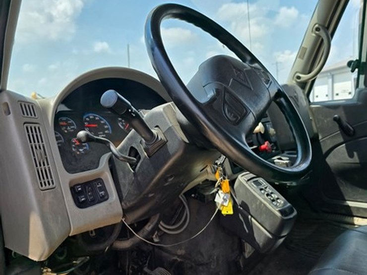 2010-international-durastar-4400-image-33