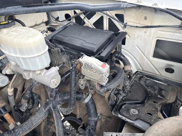 2017-gmc-3500hd-image-19