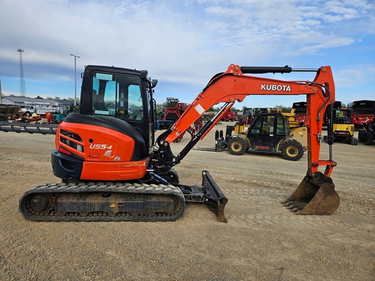 2020-kubota-u55-image-6