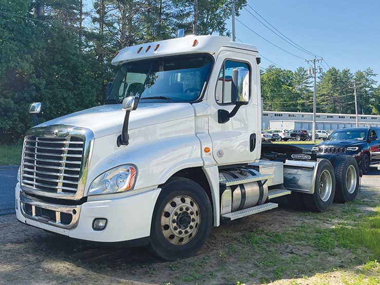2020-freightliner-cascadia-125-image-1