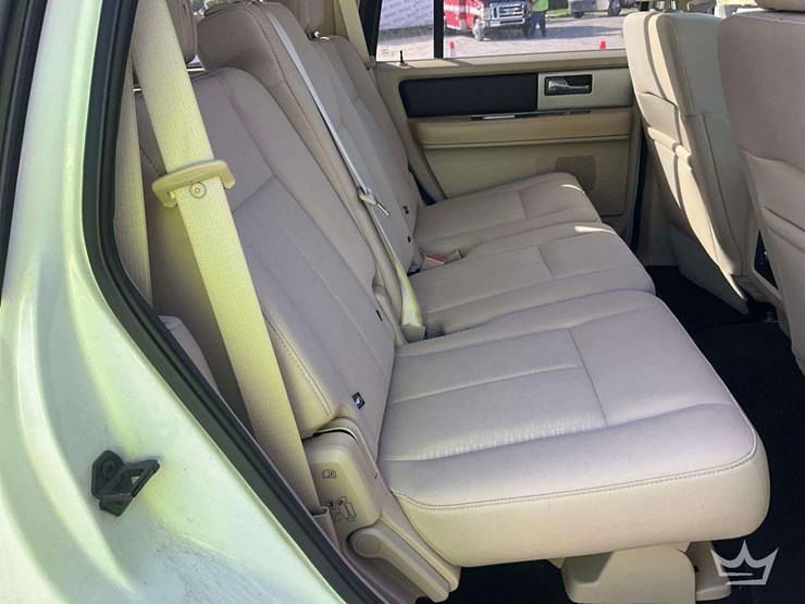 2016-ford-expedition-image-25