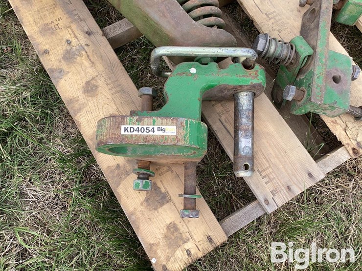 john-deere-various-tractor/tillage-parts-pallet-image-11