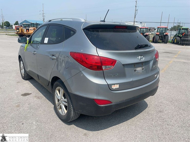 2010-hyundai-tucson-image-7