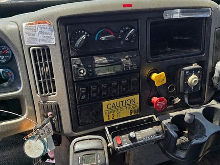 2009-international-durastar-4400-image-35