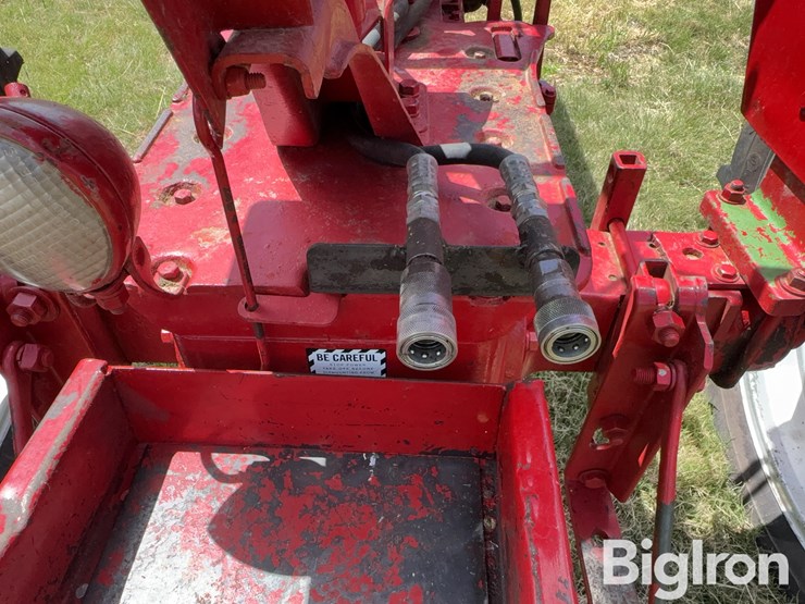 farmall-h-2wd-tractor-image-20