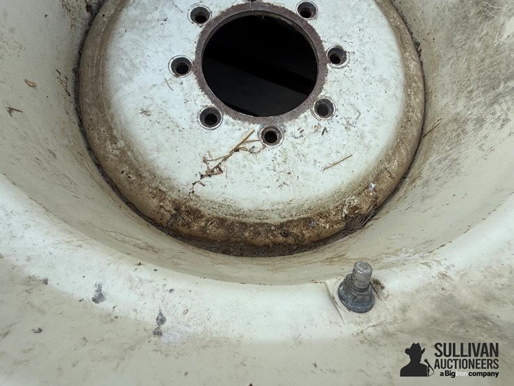 spare-brent-wagon-tire-&-rim-image-16