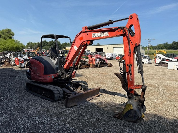 2017-kubota-kx040-4-image-6