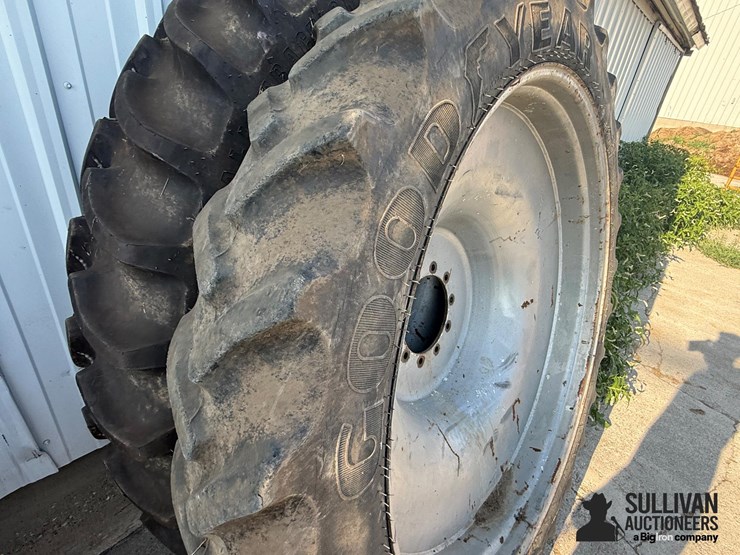 case-ih-magnum-245-image-16