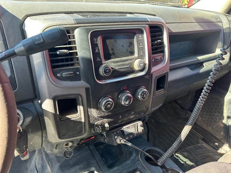 2017-dodge-3500-image-52