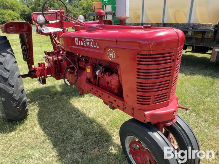 farmall-h-2wd-tractor-image-12