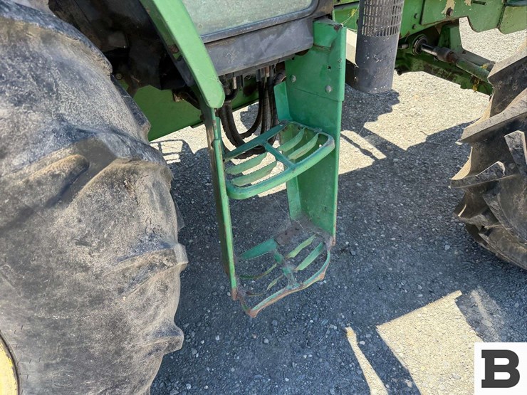 john-deere-6210-image-24