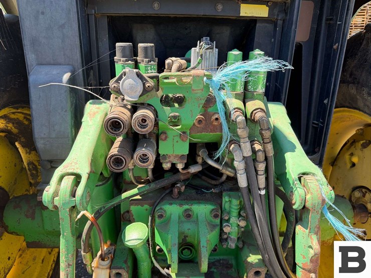 john-deere-6210-image-19