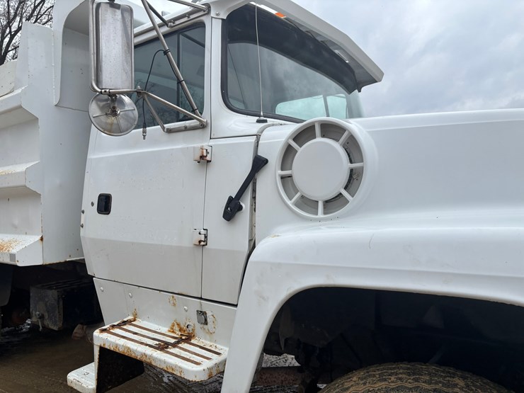 1997-ford-lt8000-image-17