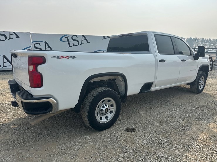 2022-chevrolet-3500hd-image-5