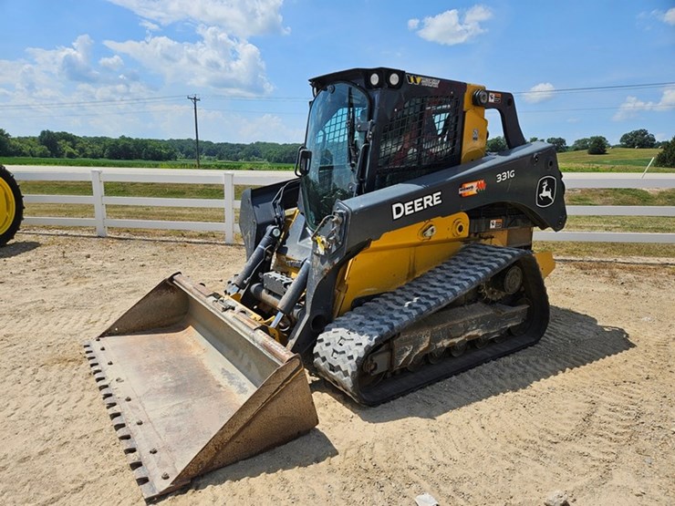 deere-331g-image-1