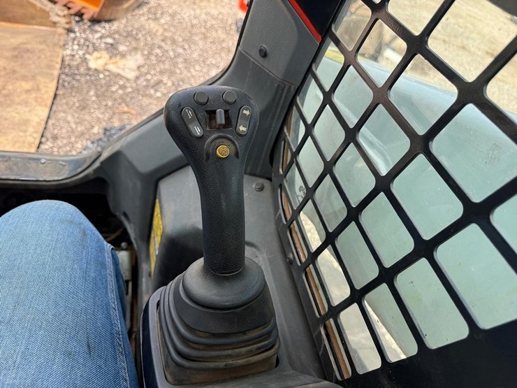 2024-bobcat-t86-image-20