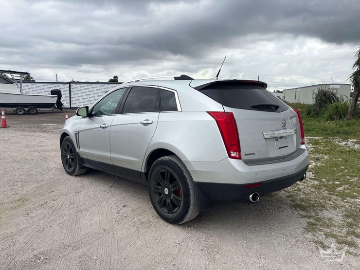 2014-cadillac-srx-image-4