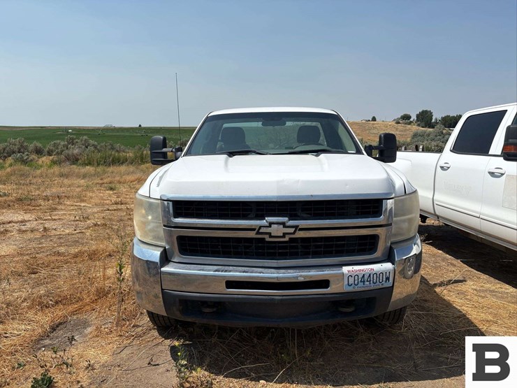 2009-chevrolet-silverado-3500-image-2