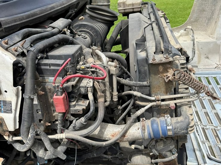 #1404-•-2006-gmc-6500-chip-box-truck-image-14