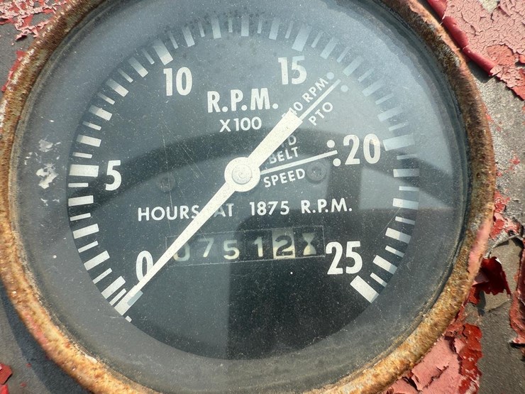 massey-ferguson-165-image-14