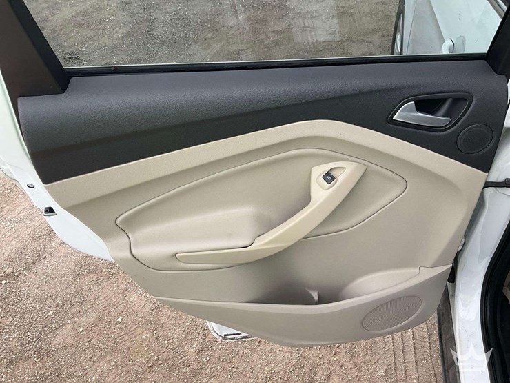 2016-ford-escape-image-23