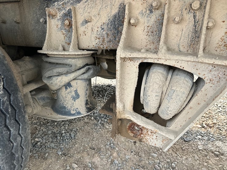 1997-mack-dm688s-image-49