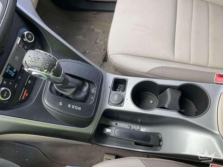 2016-ford-escape-image-19